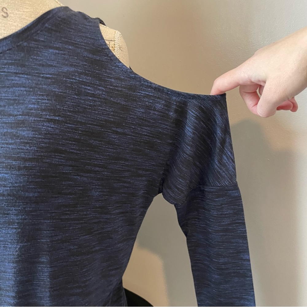 Express long sleeve cold shoulder heathered blue tunic top shirt - Picture 2 of 6